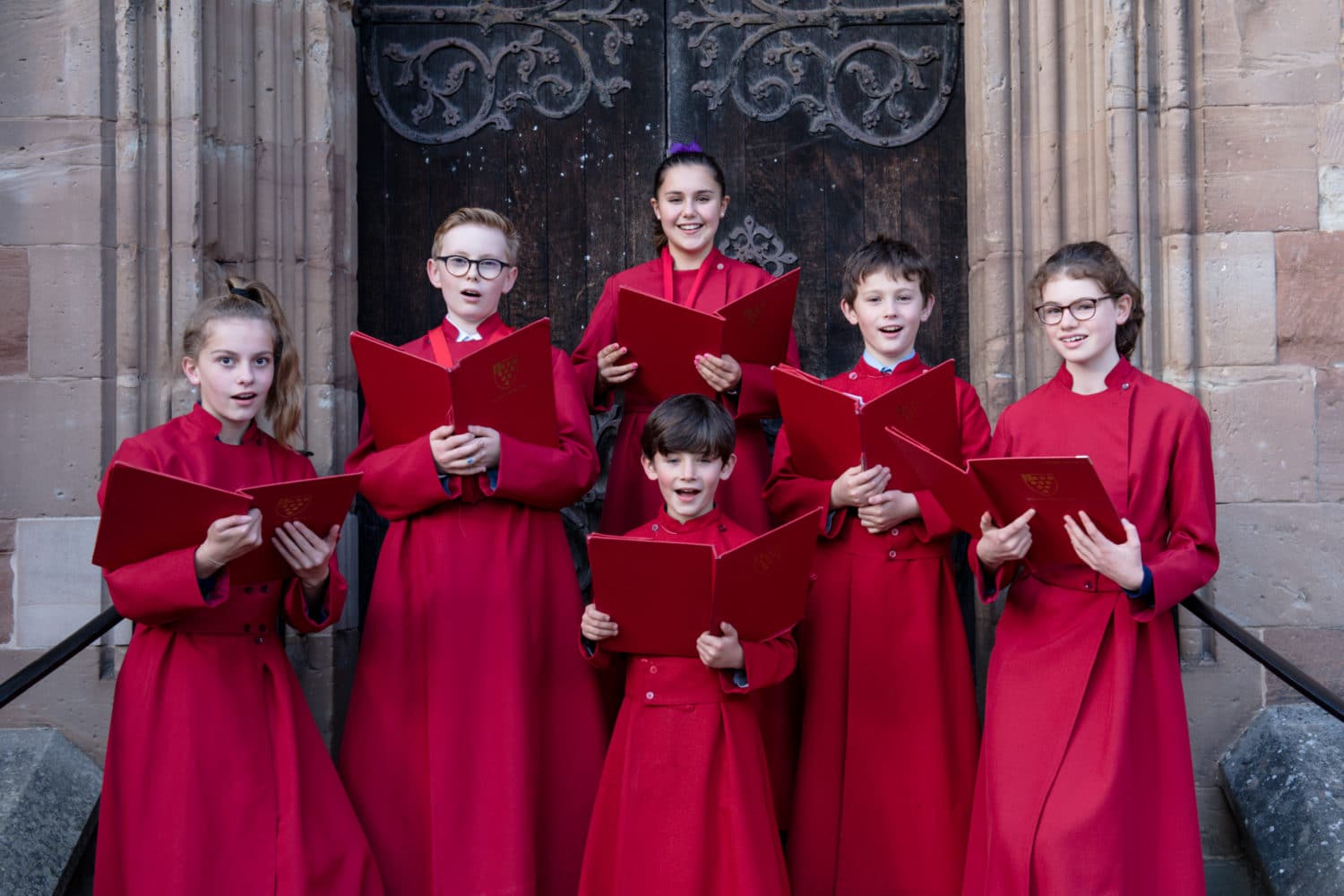 Cathedral Choristers Boys and Girls (Full width Image)