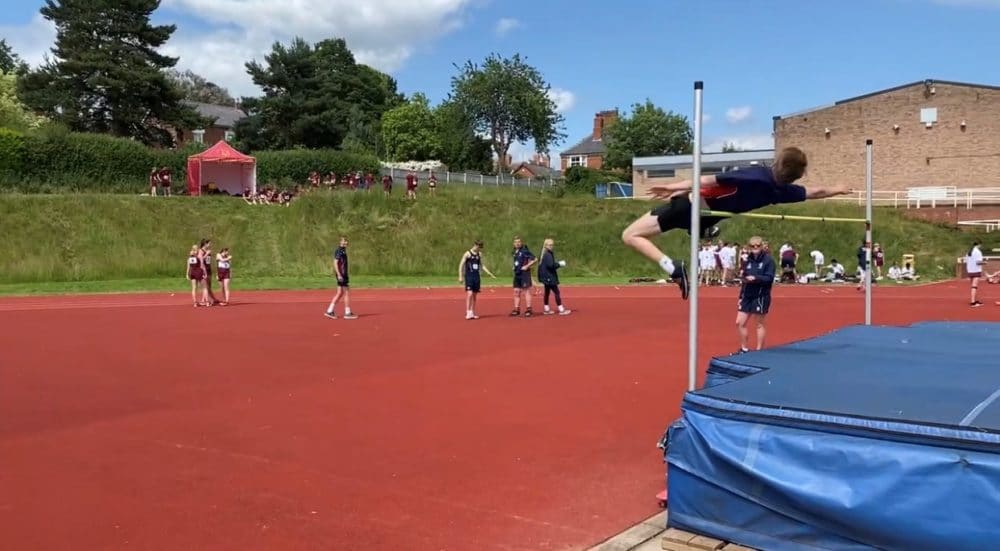 ESAA hJ