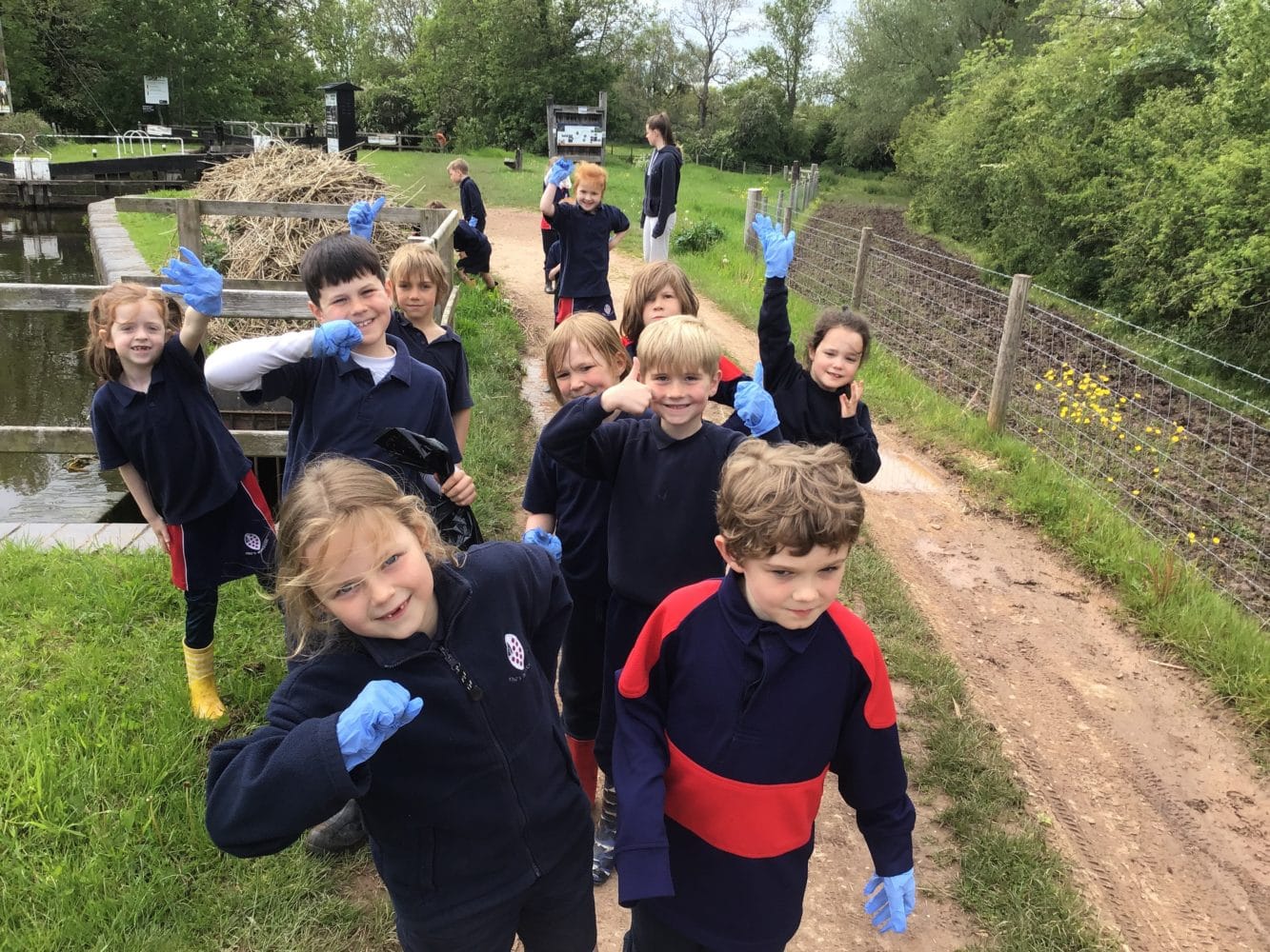 King's Hawford Litterpick on the canal