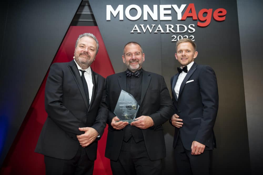 MoneyAge award OV Steve Perera - photo credit MoneyAge Magazine